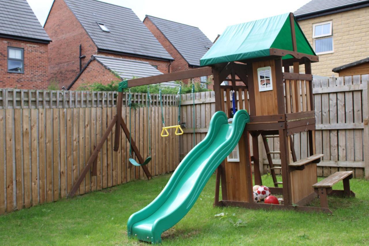 Haven - Spacious Luxury Home Perfect For Families, Couples And Contractors! 5Mins To Xscape And Junction 32! Castleford Zewnętrze zdjęcie