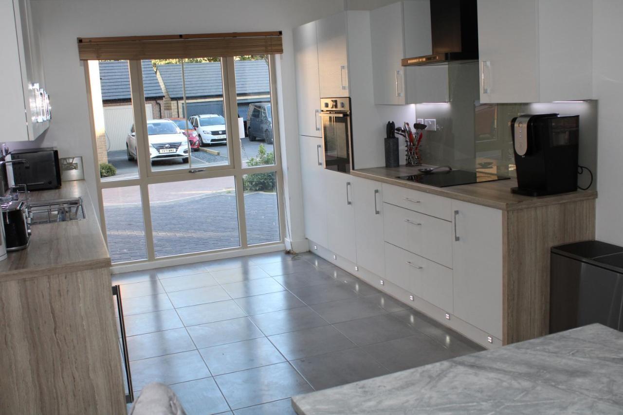 Haven - Spacious Luxury Home Perfect For Families, Couples And Contractors! 5Mins To Xscape And Junction 32! Castleford Zewnętrze zdjęcie